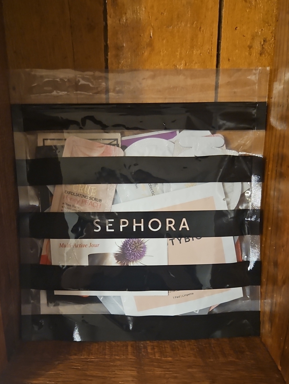 25 Samples In SEPHORA bag.